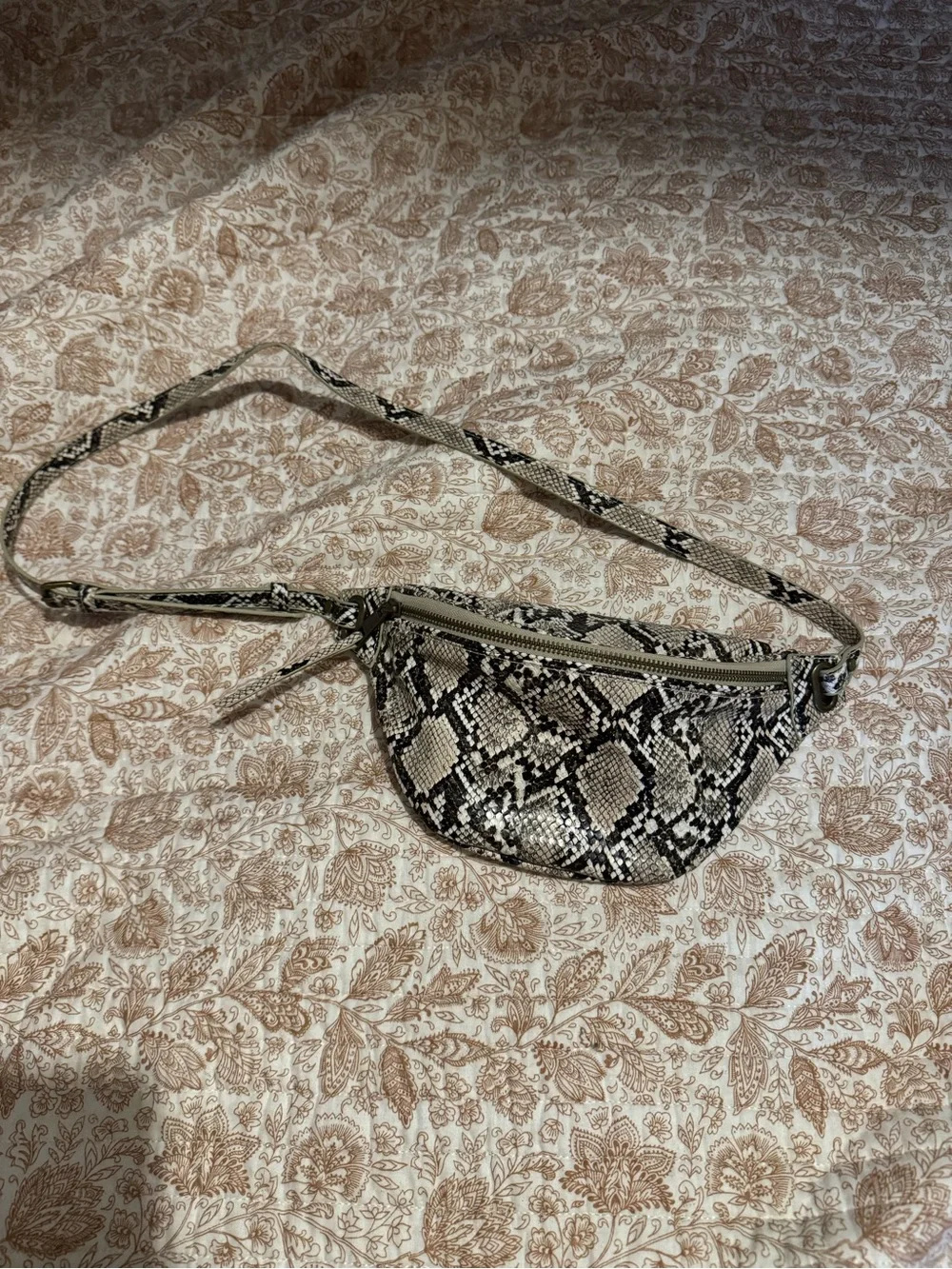 Neutral Snake Print Crossbody Waist Bag - Versatile Hands-Free Carry